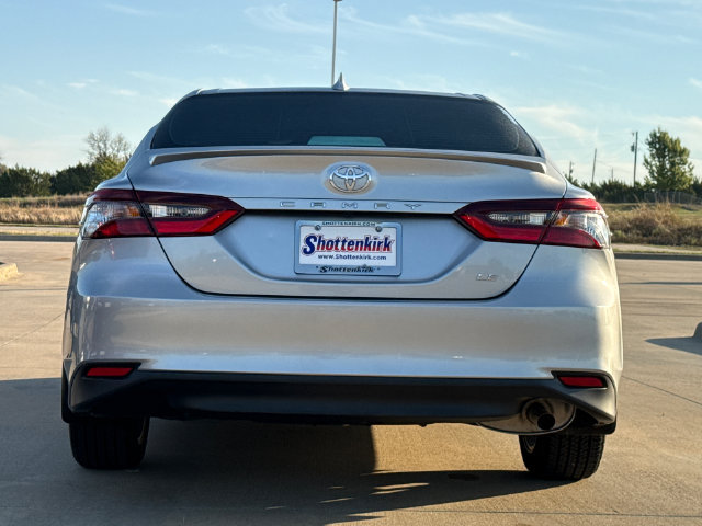 Used 2024 Toyota Camry LE FWD image 7