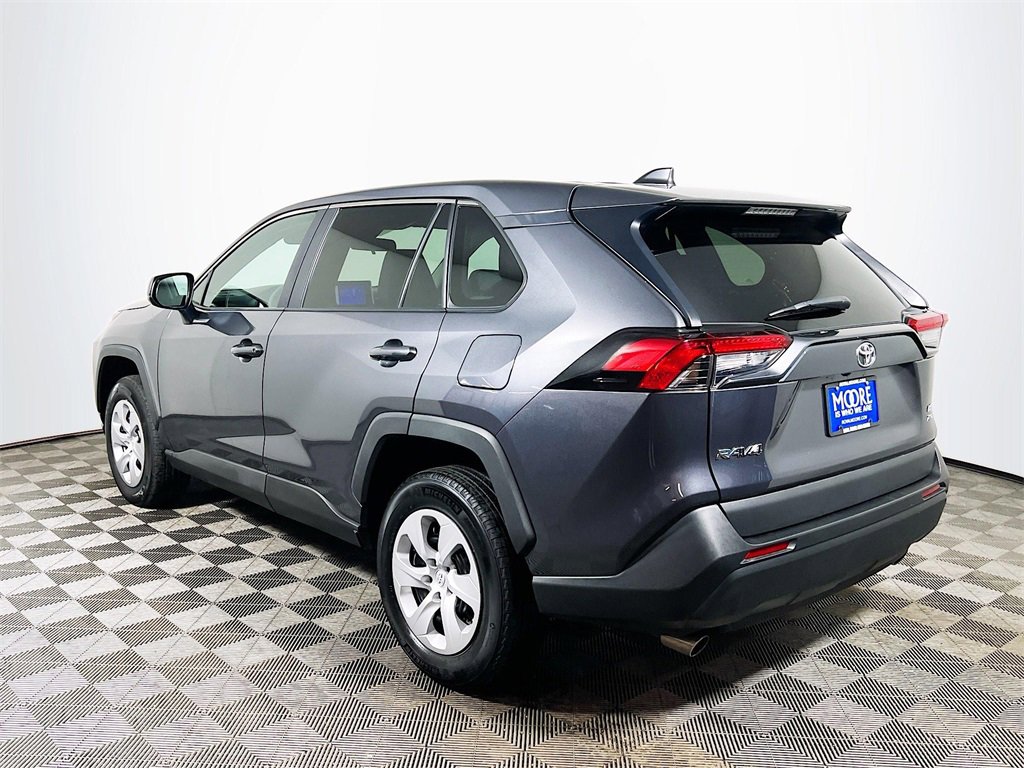 Used 2024 Toyota RAV4 LE image 6