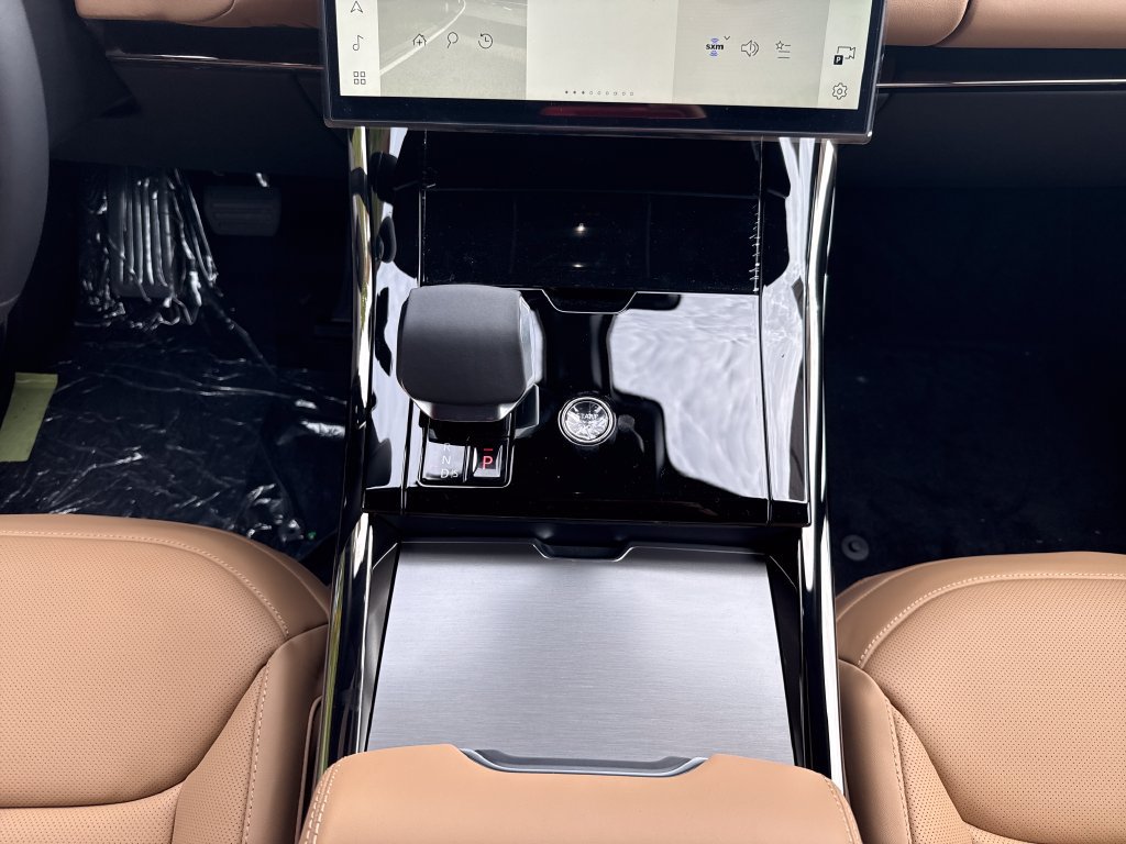New 2027 Land Rover Range Rover Sport SE AWD/4WD image 23