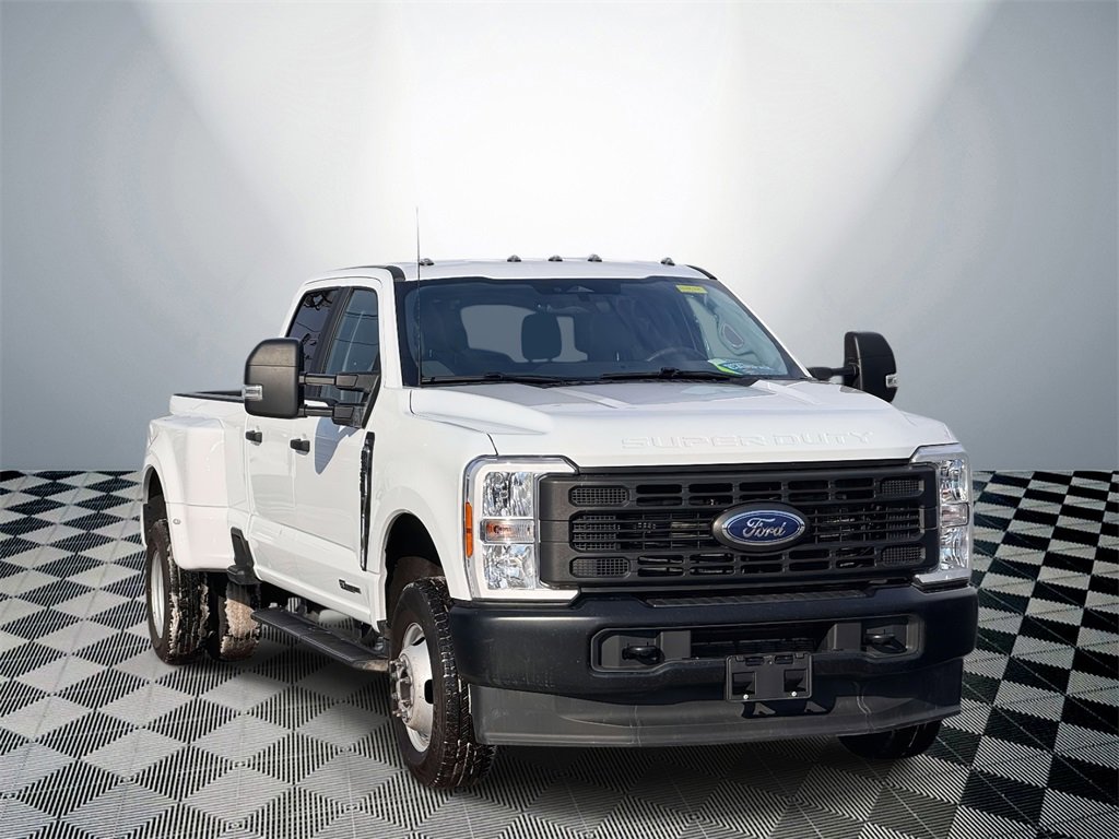 Used 2024 Ford F350 XL image 4