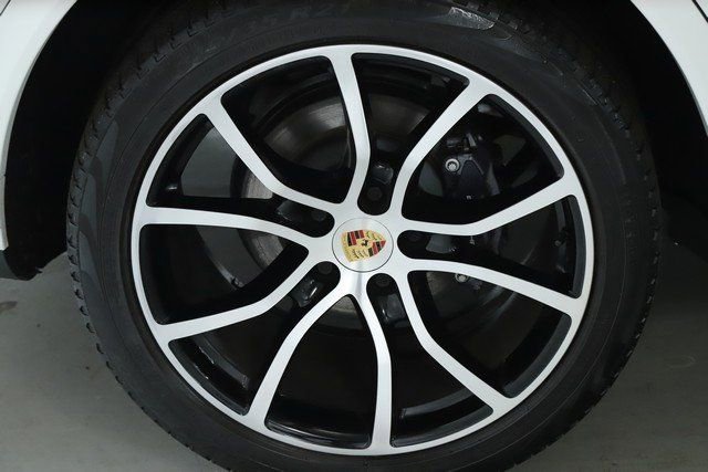 Used 2021 Porsche Cayenne Coupe image 12