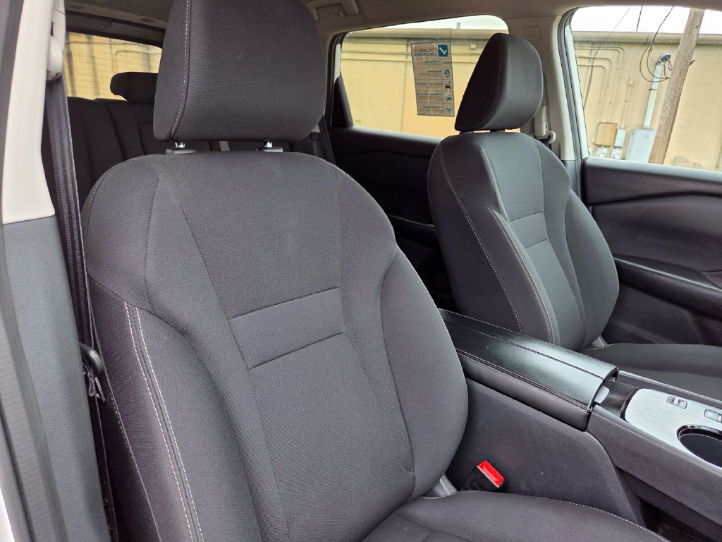 Used 2026 Nissan Rogue S FWD image 29