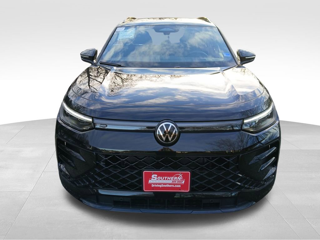 New 2026 Volkswagen Tiguan SE R-Line FWD image 8