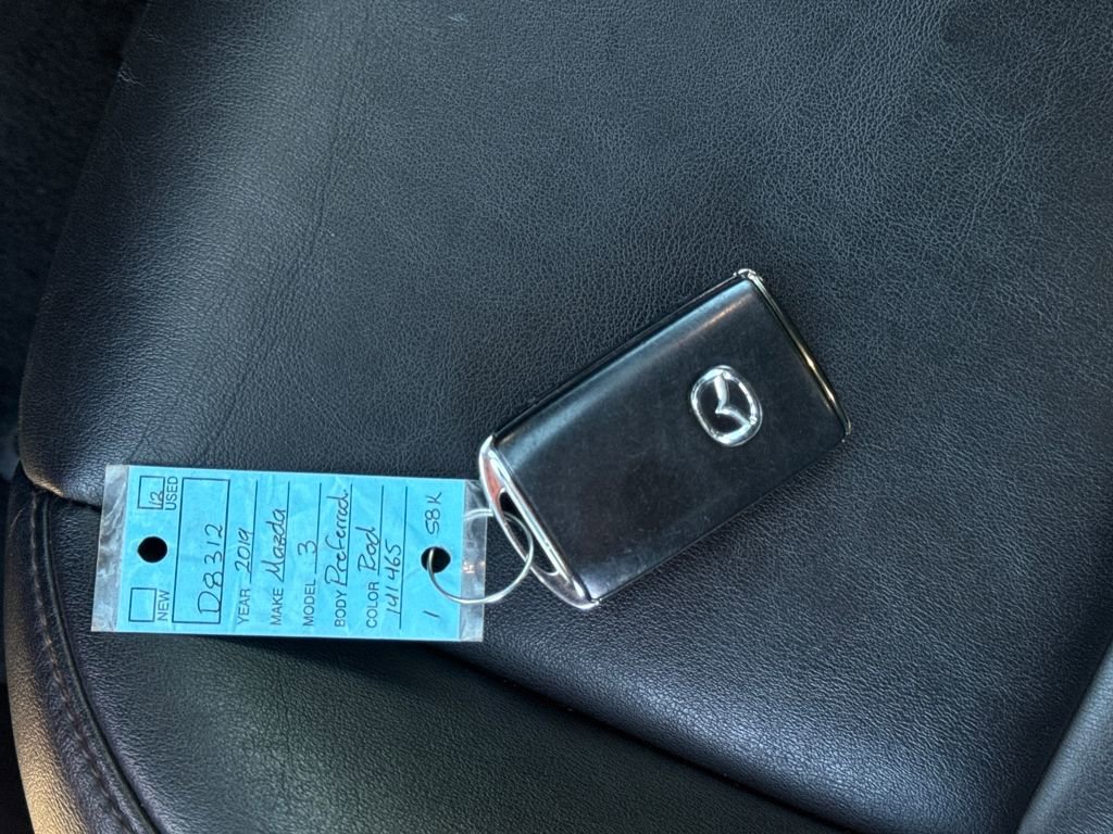 Used 2019 MAZDA MAZDA3 Hatchback w/ Preferred Package image 24