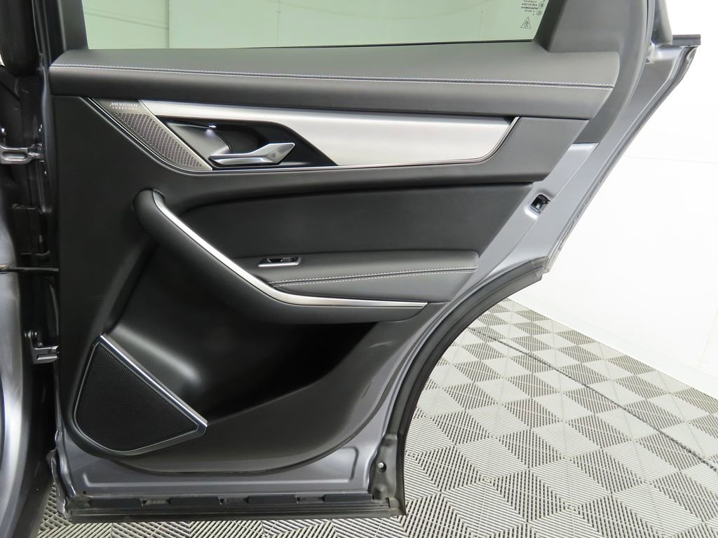 Used 2021 Jaguar F-PACE R-Dynamic S image 25