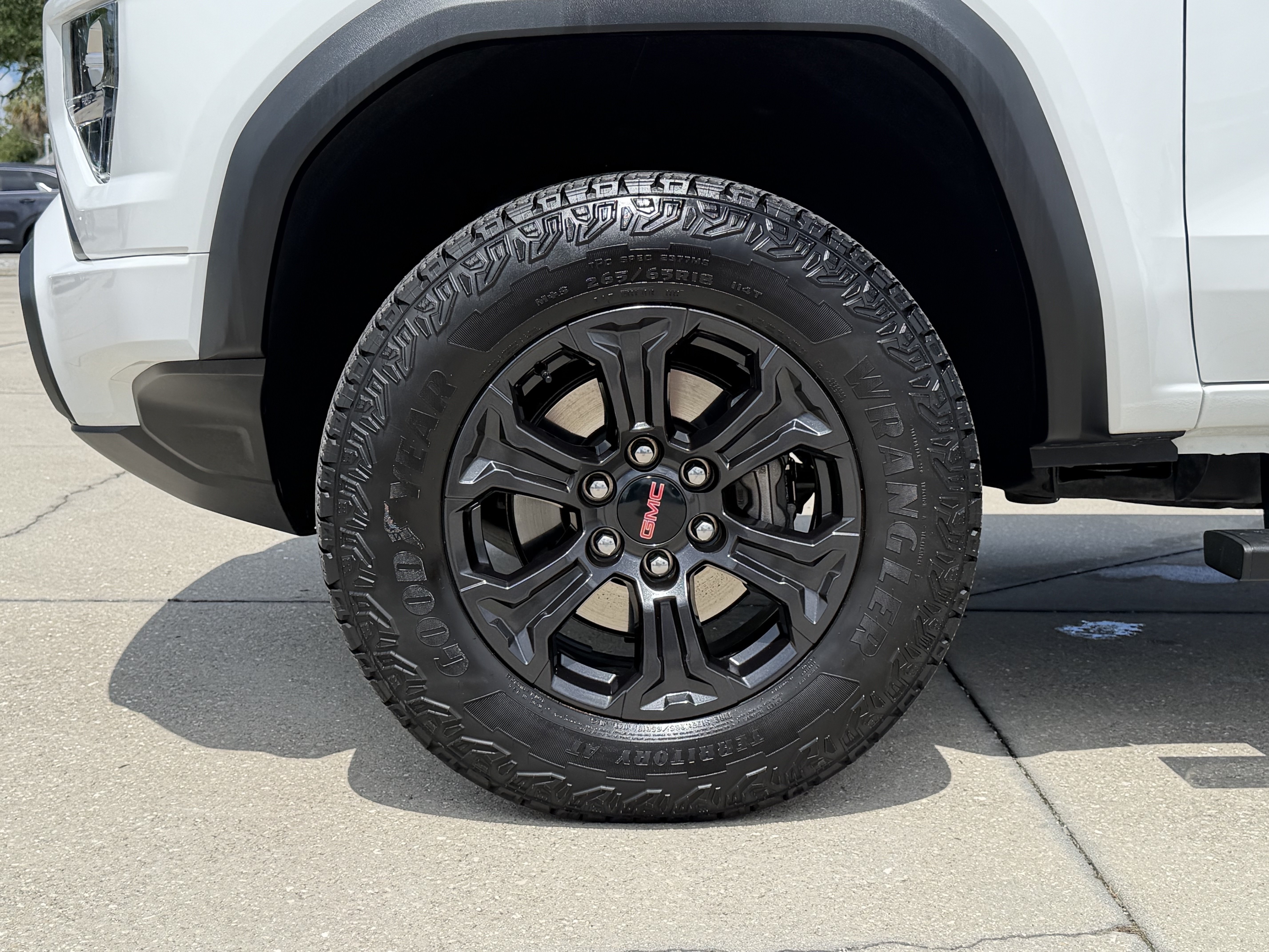 Used 2025 GMC Canyon Elevation w/ Convenience Package RWD image 34