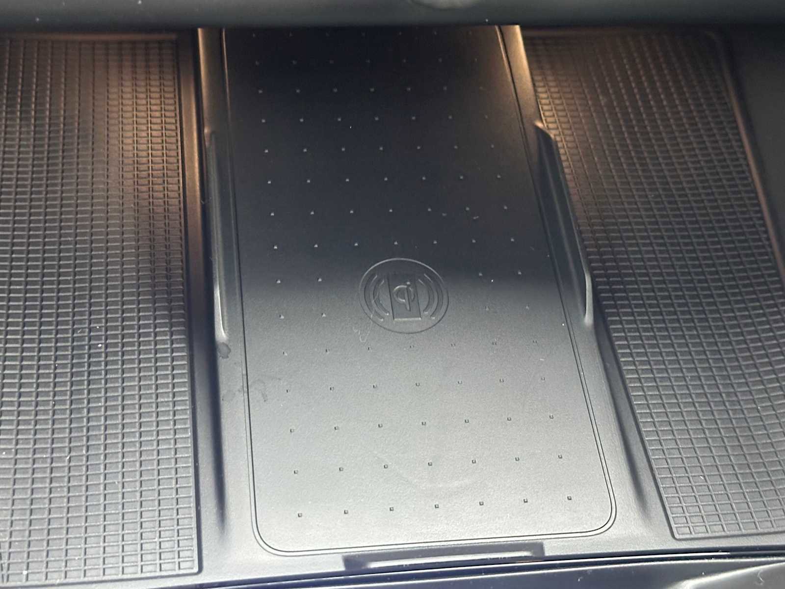 New 2026 Volvo XC40 B5 Plus w/ Protection Package Premier image 31