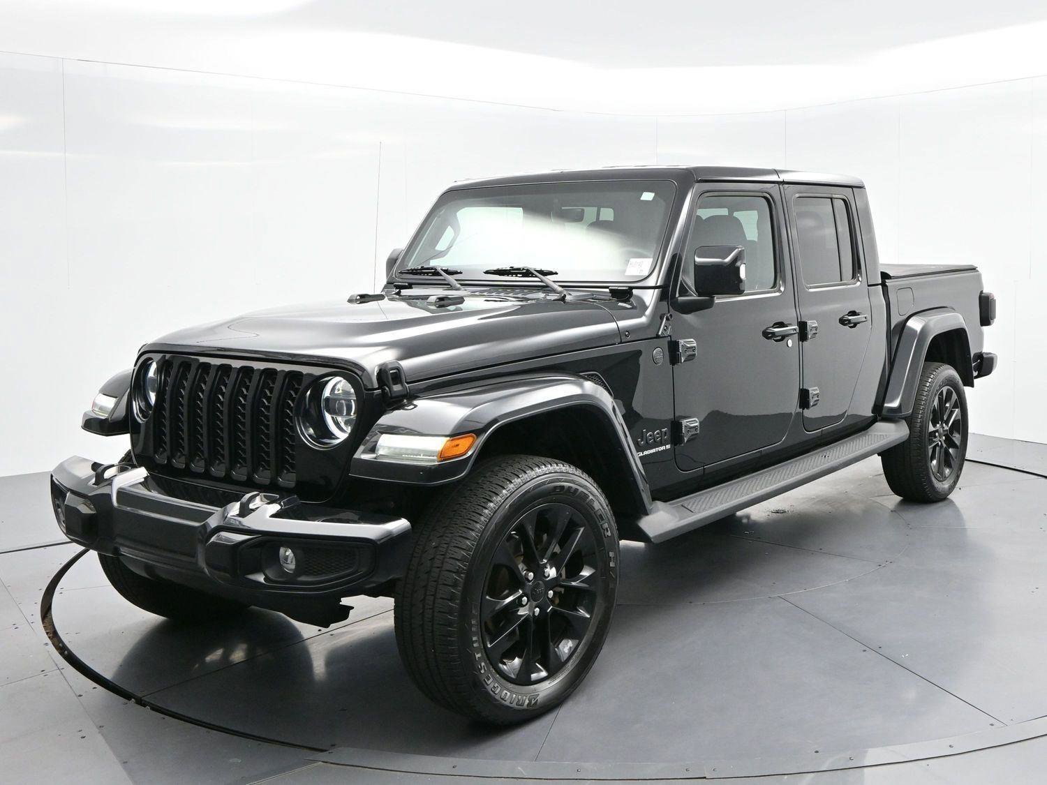 Used 2023 Jeep Gladiator Overland AWD/4WD image 3