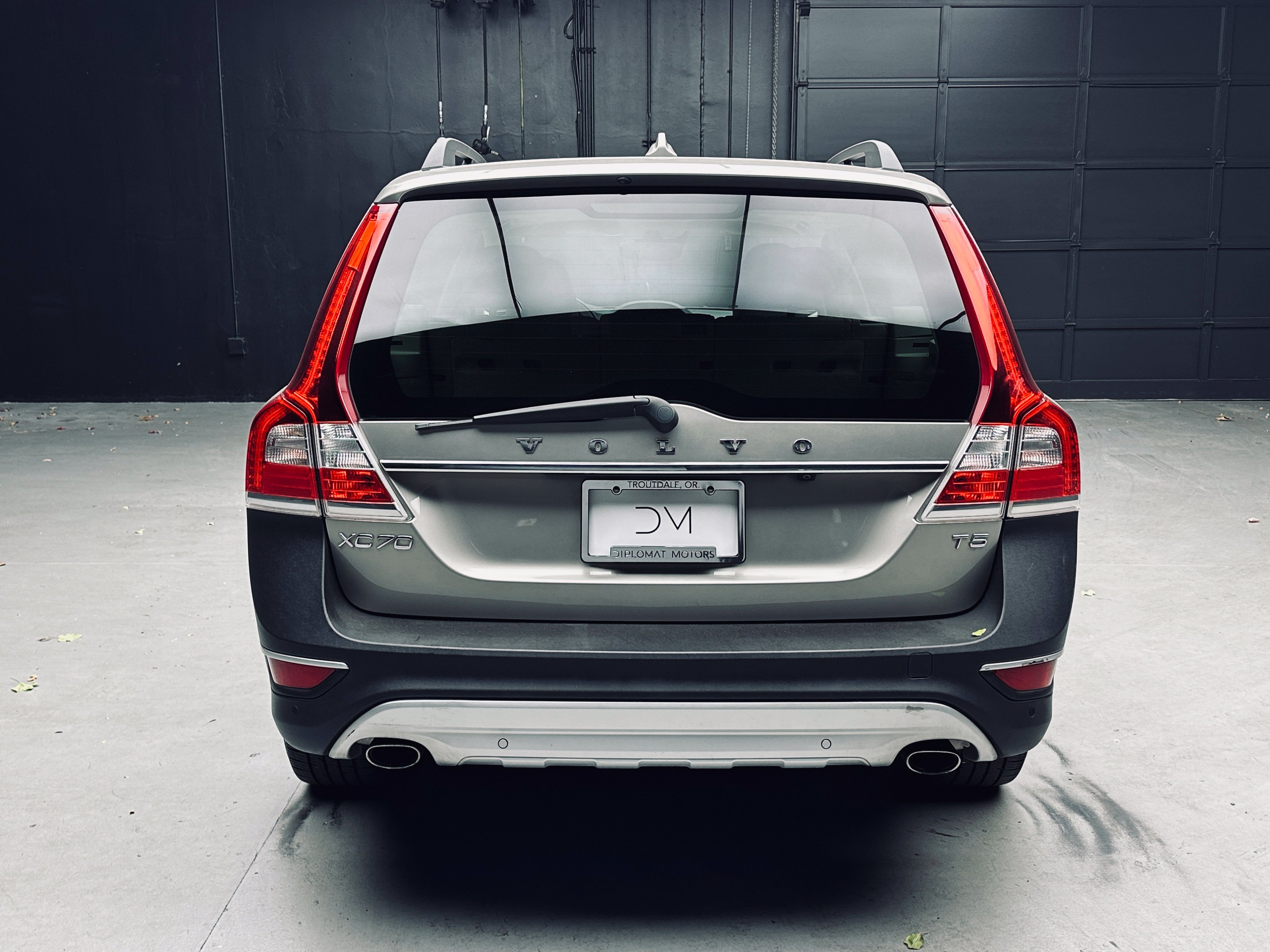 Used 2015 Volvo XC70 T5 Premier w/ Protection Package FWD image 5