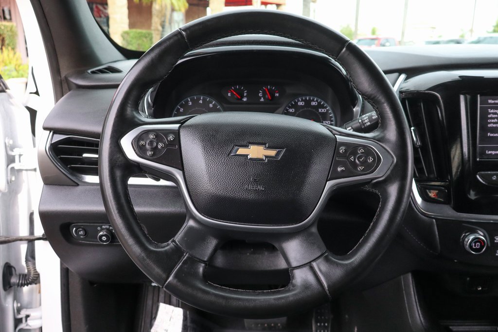 Used 2023 Chevrolet Traverse LT image 20