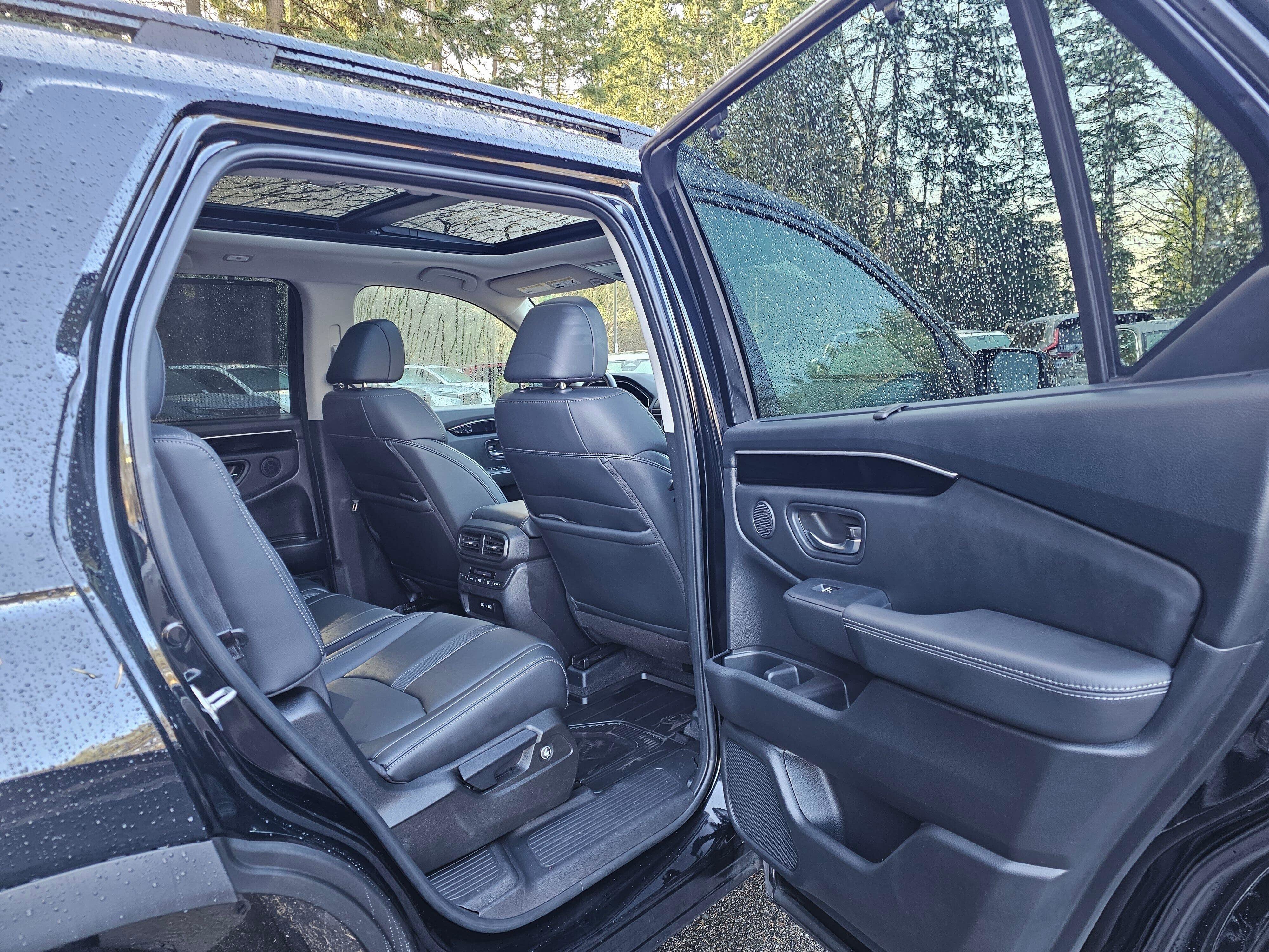 Used 2023 Honda Pilot Touring image 14