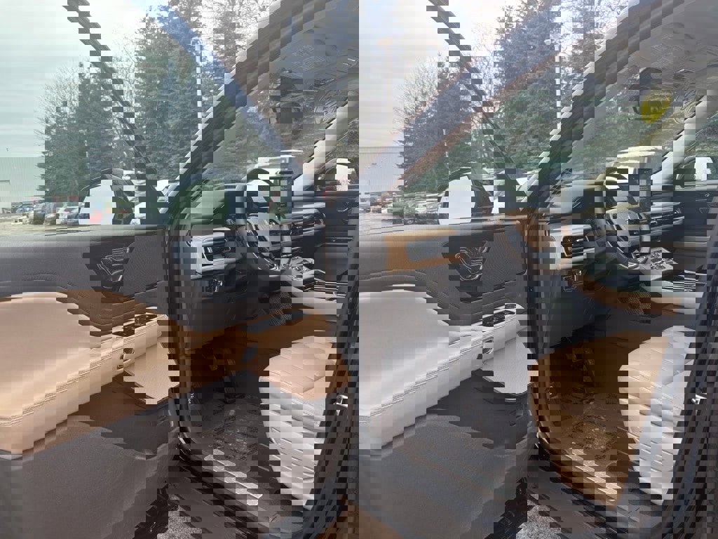 Used 2023 Lincoln Aviator AWD w/ Premium Package image 10