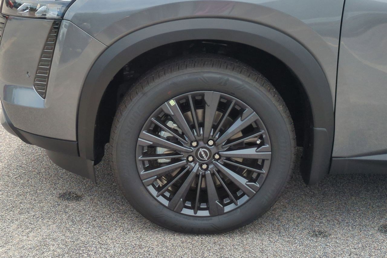 New 2026 Nissan Pathfinder SL FWD image 11