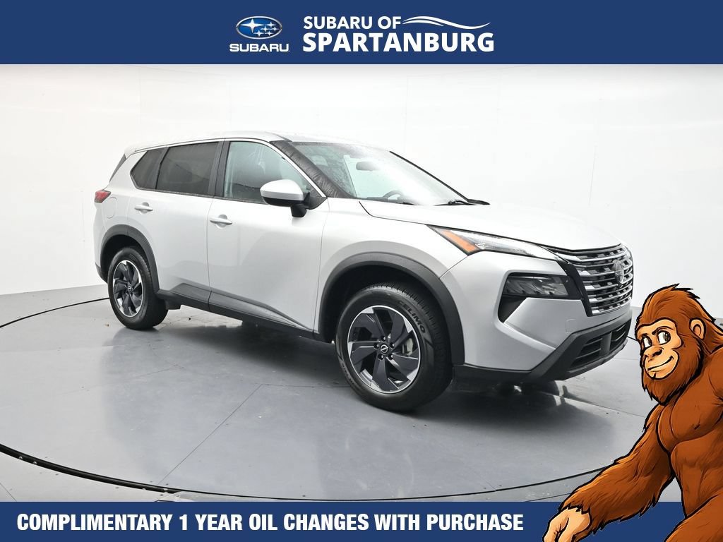 Used 2024 Nissan Rogue SV FWD image 1