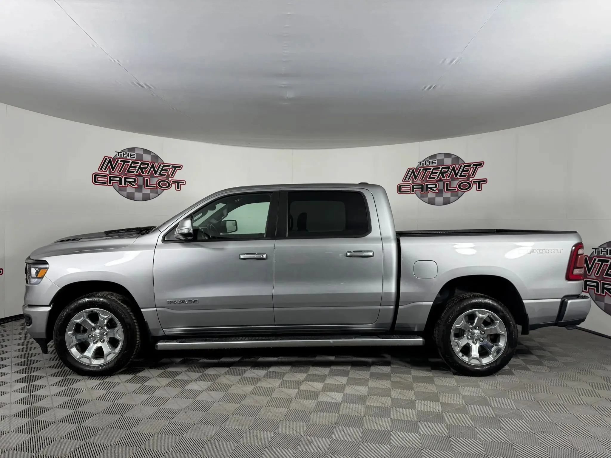 Used 2020 RAM 1500 Big Horn AWD/4WD image 4