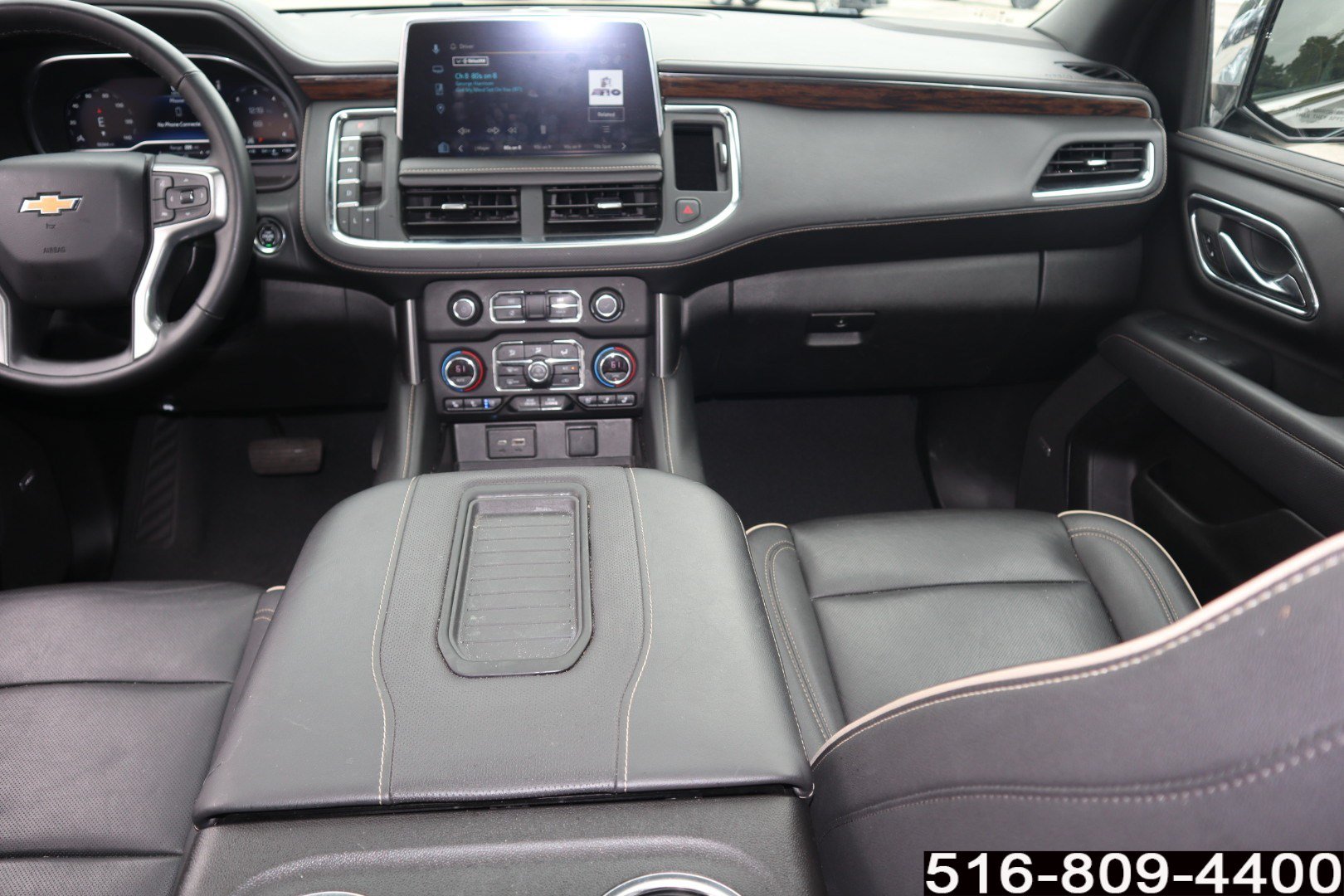 Used 2023 Chevrolet Suburban Premier AWD/4WD image 16