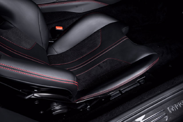 Certified 2019 Ferrari 812 Superfast RWD image 60