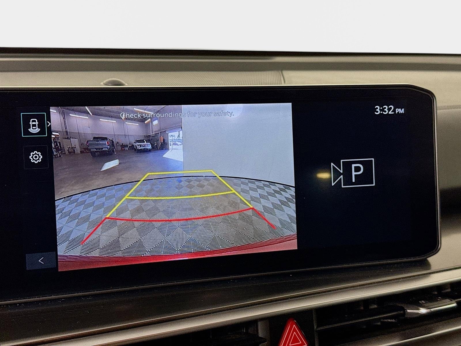 Certified 2025 Kia Sorento LX image 16