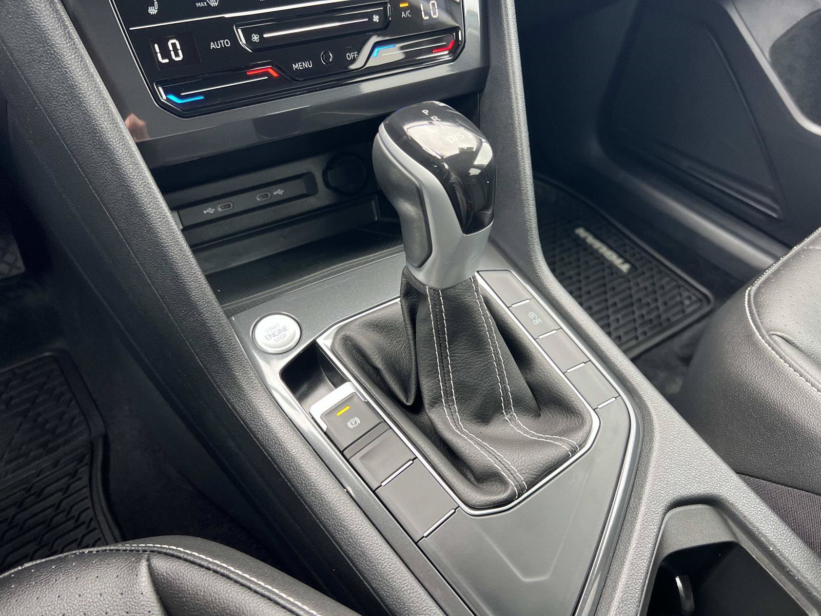 Certified 2023 Volkswagen Tiguan SE FWD image 16