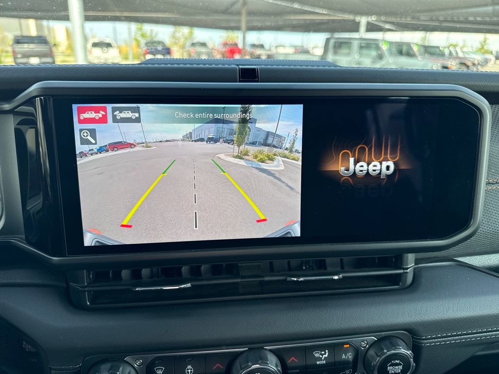 Used 2024 Jeep Gladiator Mojave w/ Technology Group image 20