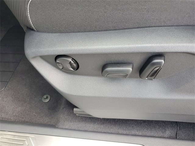 New 2026 Volkswagen Atlas Cross Sport SE image 20