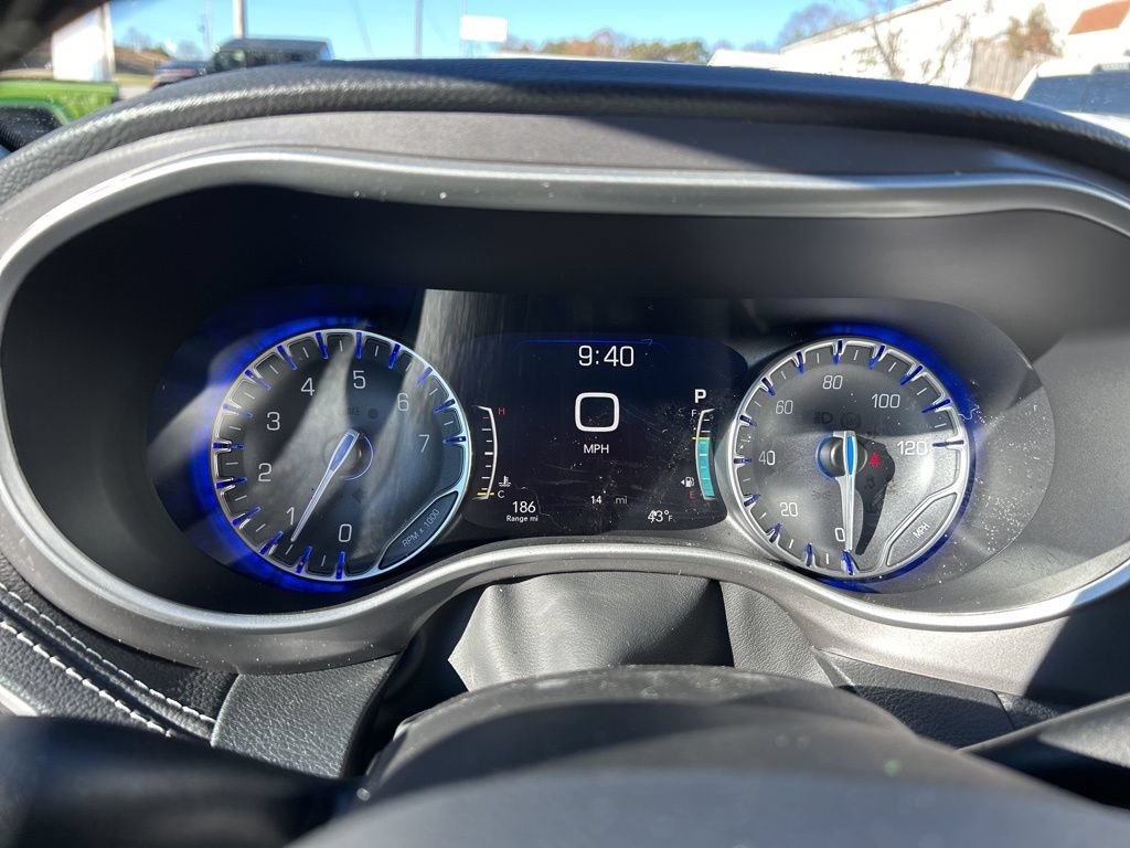 New 2026 Chrysler Pacifica Select AWD/4WD image 17