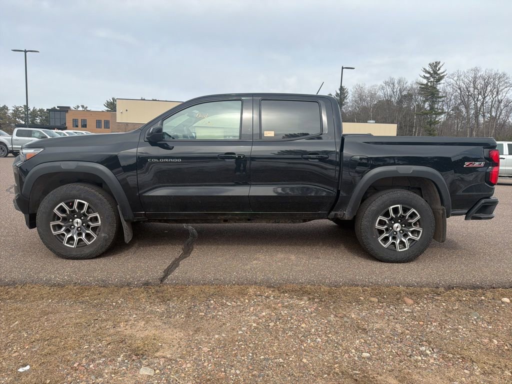 Used 2023 Chevrolet Colorado Z71 w/ Z71 Convenience Package 2 image 3