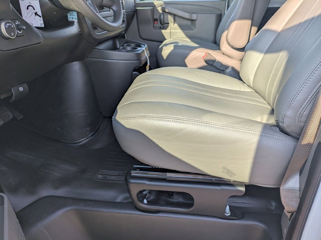 New 2026 Chevrolet Express 2500 RWD image 11