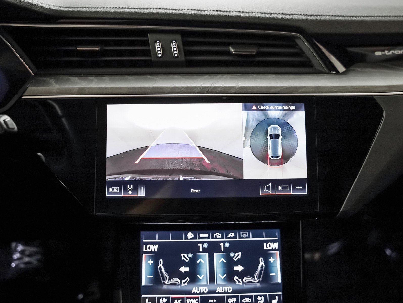 Used 2024 Audi Q8 e-tron Premium Plus w/ Premium Plus Package image 23