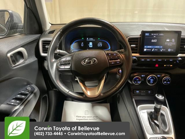 Used 2025 Hyundai Venue SEL image 13