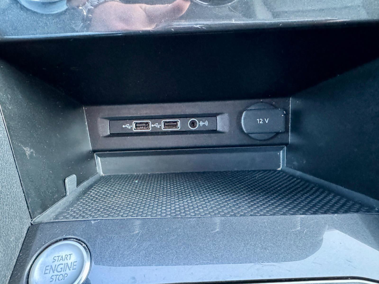 Used 2018 Volkswagen Tiguan SE image 17