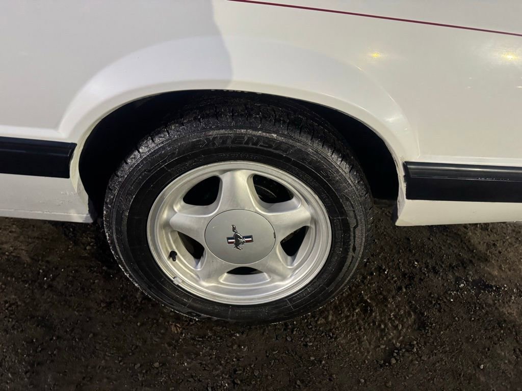 Used 1990 Ford Mustang LX image 13