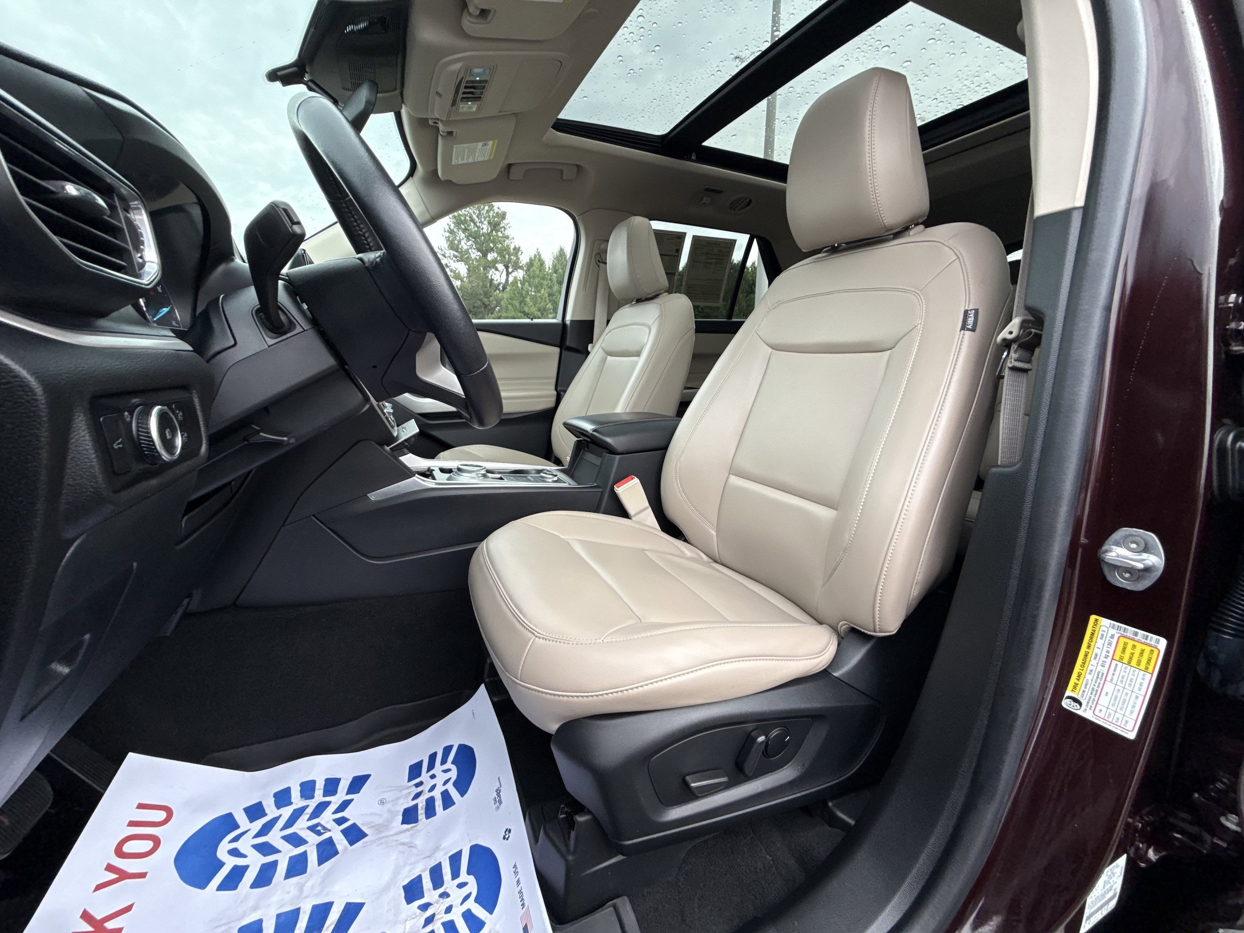 Certified 2023 Ford Explorer XLT w/ Equipment Group 202A AWD/4WD image 9