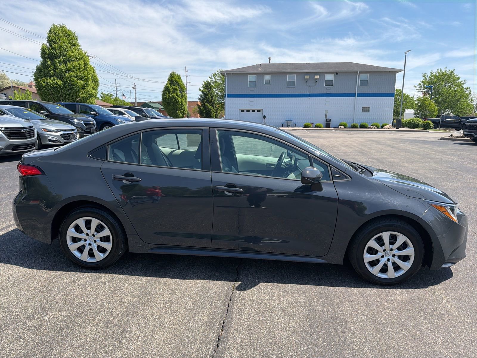 Used 2023 Toyota Corolla LE image 6