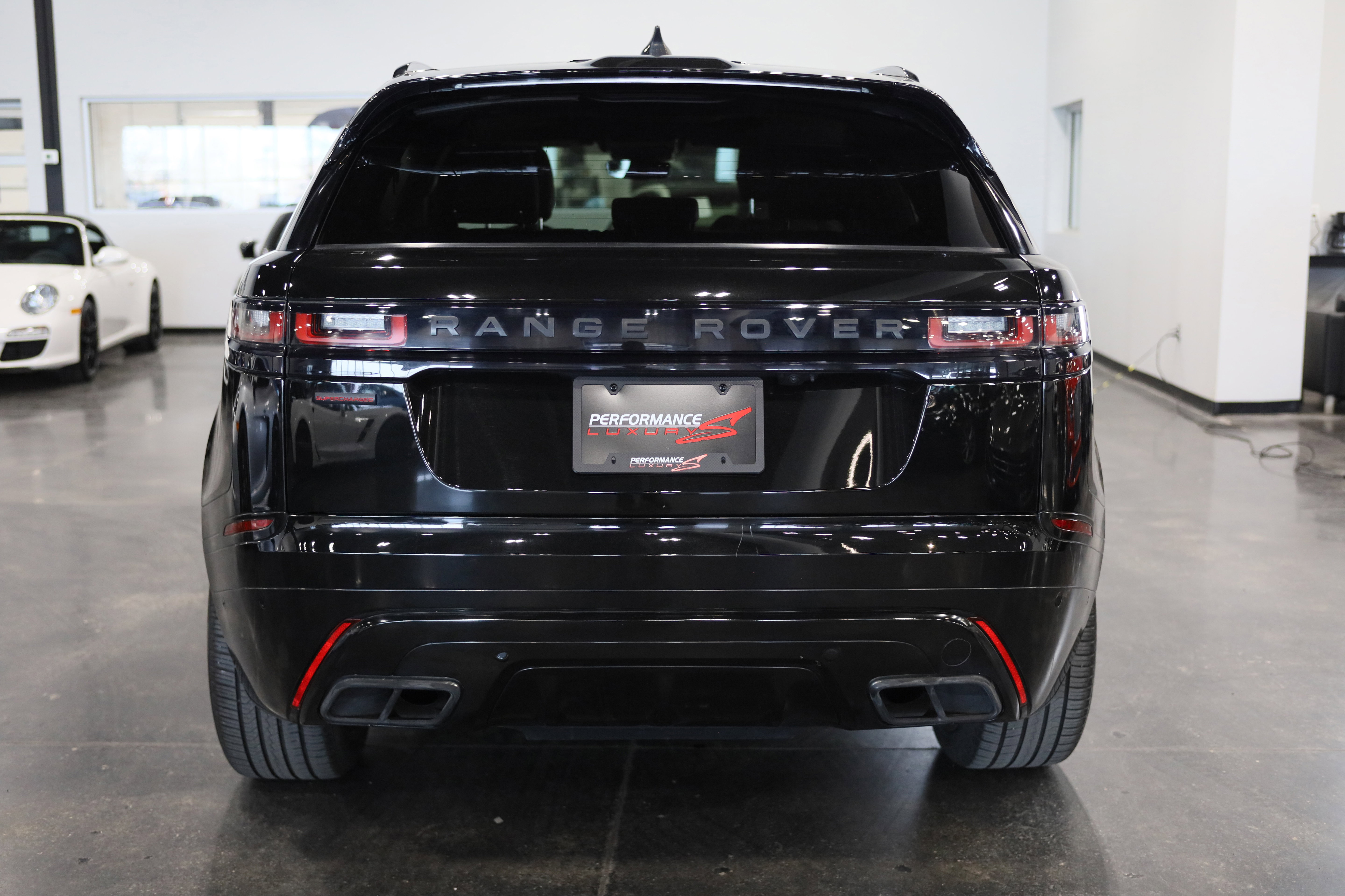 Used 2019 Land Rover Range Rover Velar R-Dynamic SE image 5