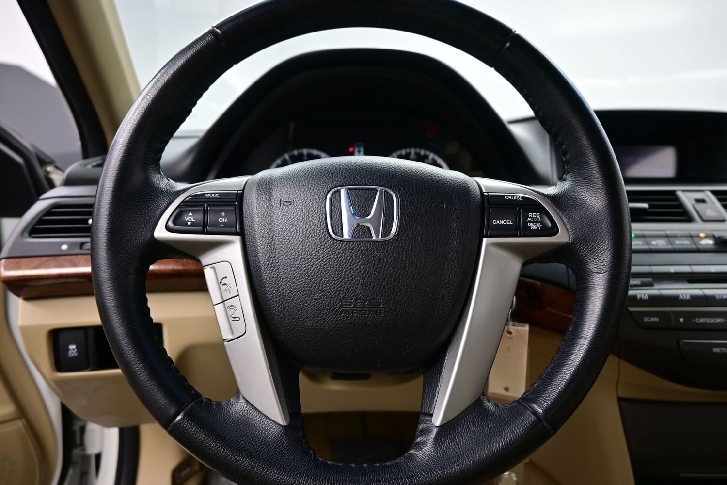 Used 2011 Honda Accord EX-L image 22