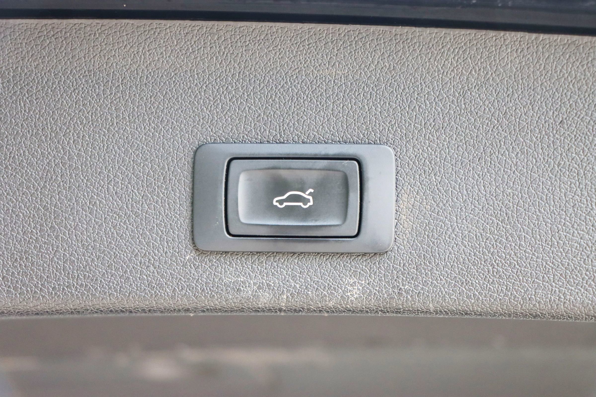 Used 2016 Audi Q5 2.0T Premium w/ Audi MMI Navigation Plus image 25