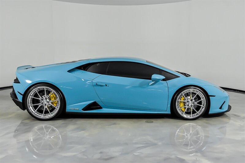 Used 2021 Lamborghini Huracan EVO RWD image 13