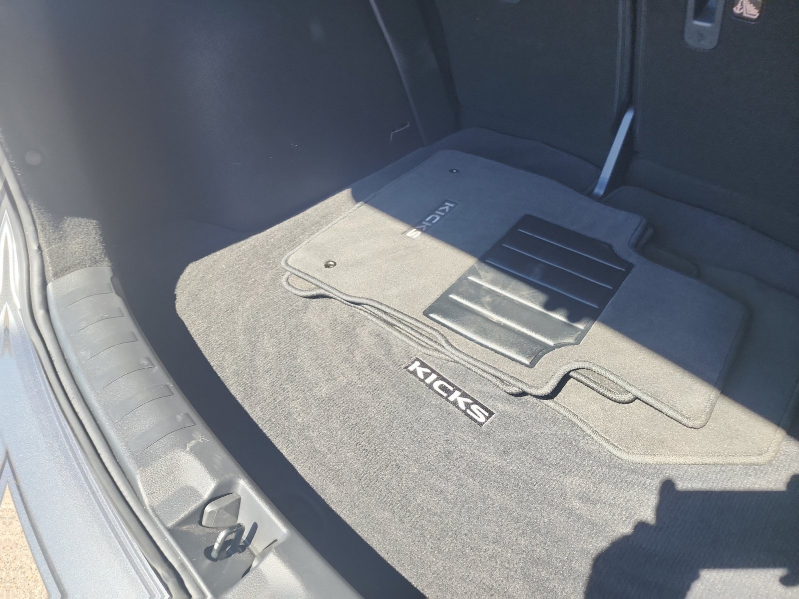 Used 2024 Nissan Kicks S FWD image 31