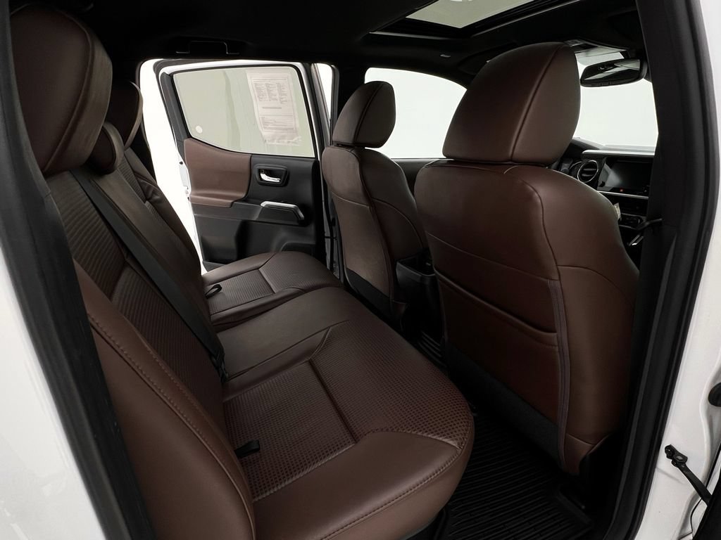 Used 2019 Toyota Tacoma Limited AWD/4WD image 14