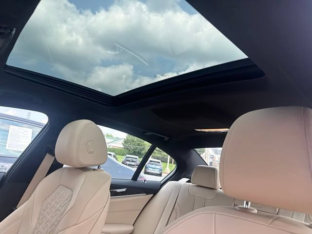Used 2023 BMW 540i xDrive w/ M Sport Package AWD/4WD image 28