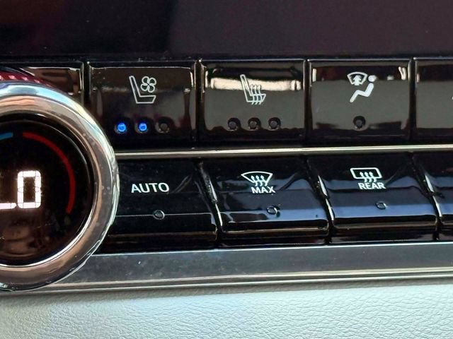 Used 2024 GMC Canyon AT4X AWD/4WD image 33