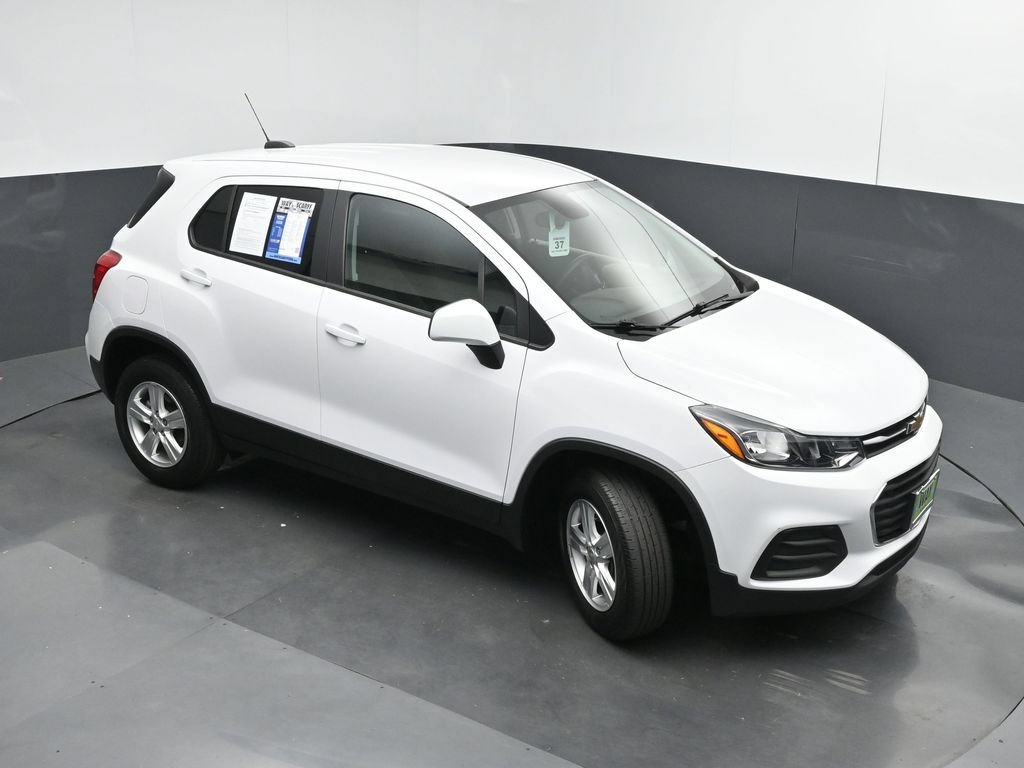 Used 2020 Chevrolet Trax LS w/ Tint and Cruise Package AWD/4WD image 38