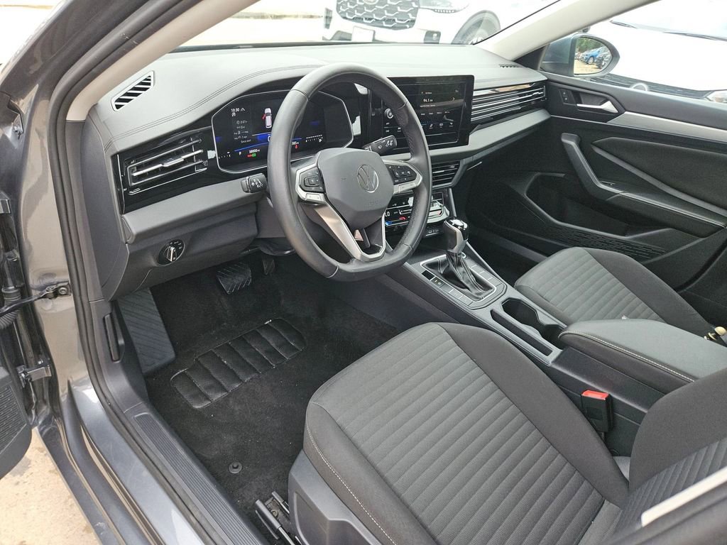 Used 2025 Volkswagen Jetta S FWD image 11