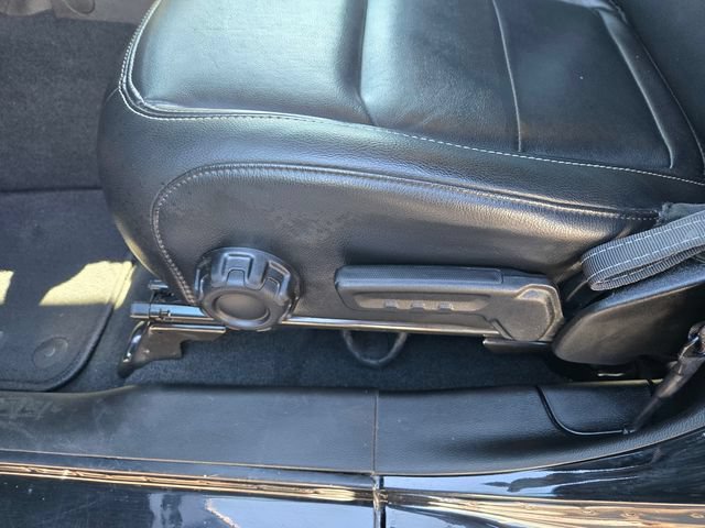 Used 2022 Jeep Wrangler Unlimited Sahara w/ Cold Weather Group AWD/4WD image 15