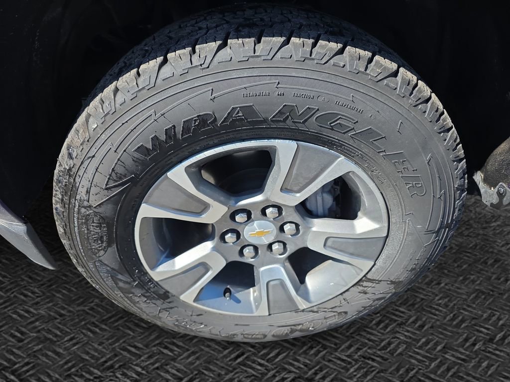 Used 2017 Chevrolet Colorado Z71 image 11