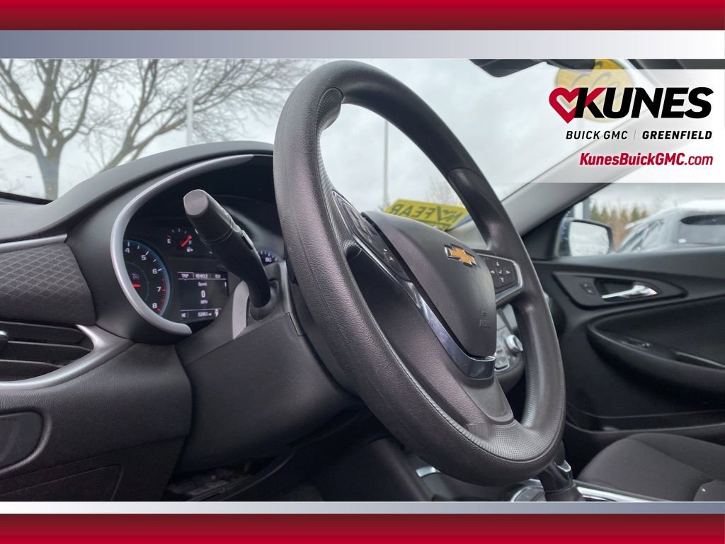 Used 2023 Chevrolet Malibu LT image 13