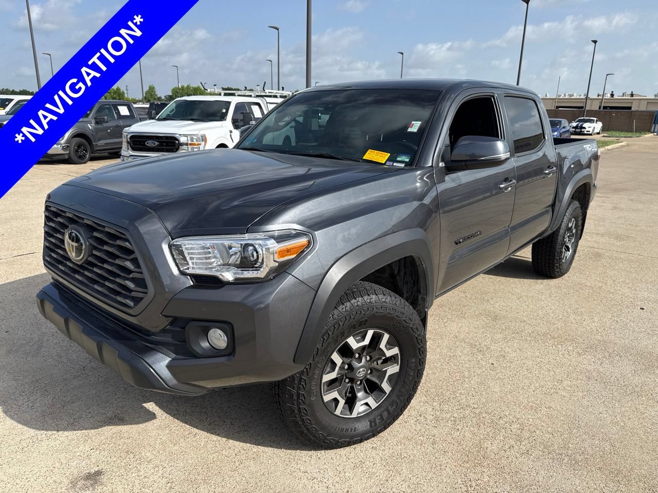 Used 2022 Toyota Tacoma TRD Off-Road AWD/4WD image 1