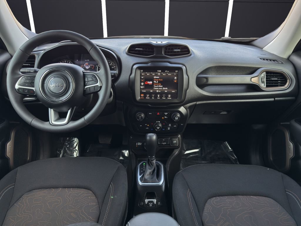 Used 2023 Jeep Renegade Latitude image 13