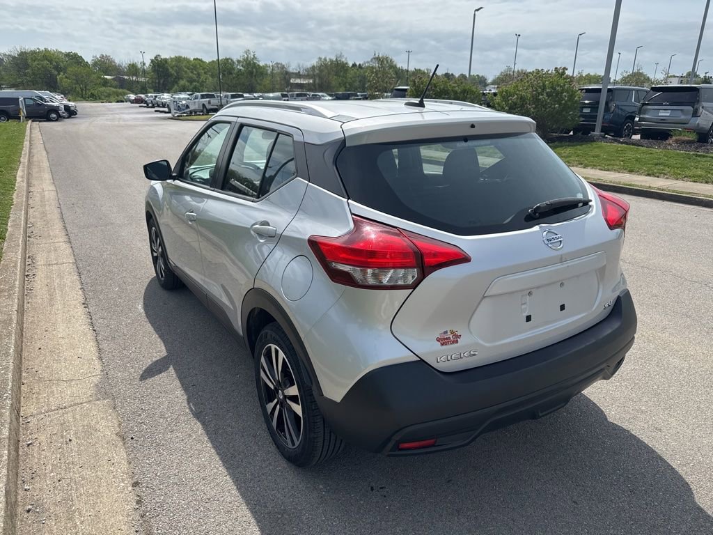 Used 2019 Nissan Kicks SV FWD image 4